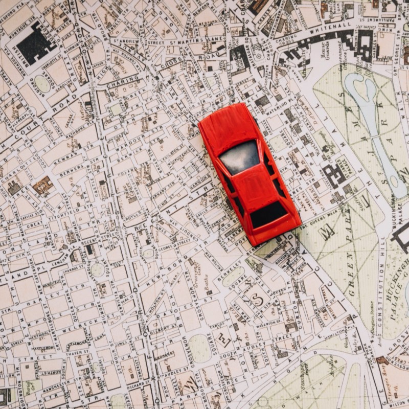 Výhody sledovateľov automobilov: Prečo každé vozidlo ho potrebuje